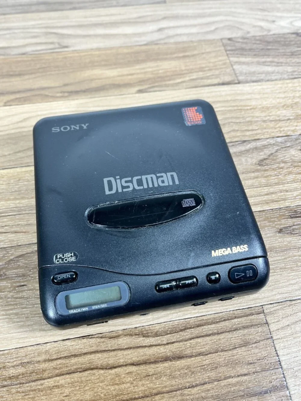 Sony Discman D-11 Mega Bass Portable CD Player 1991 Works